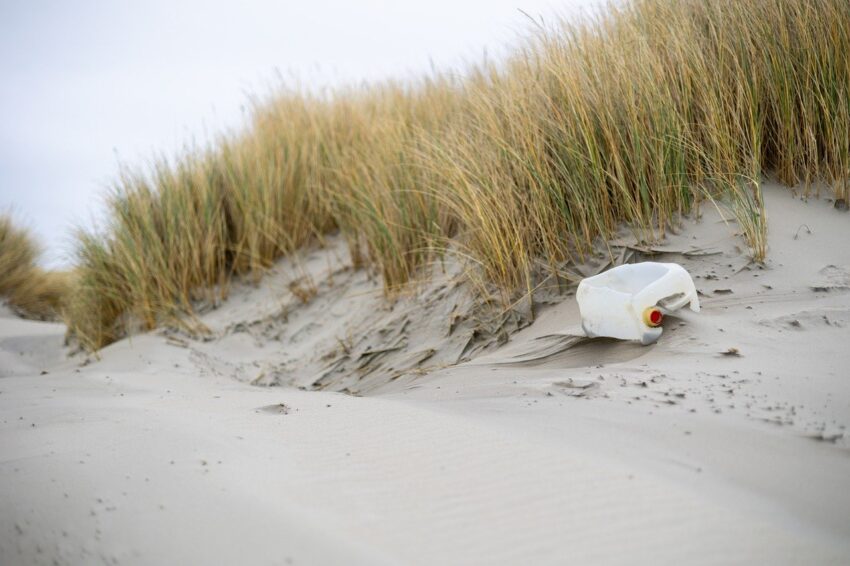dunes, waste, plastic